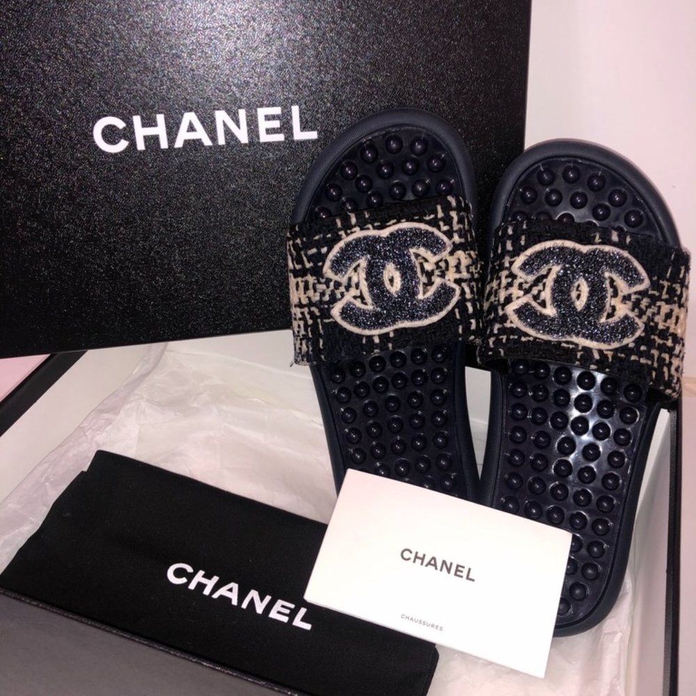 CHANEL TWEED SLIDES EU 36